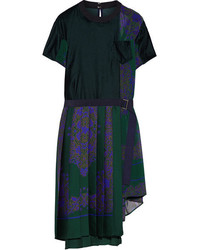 Темно-зеленое сатиновое платье