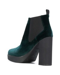 Темно-зеленые замшевые ботильоны от Pollini