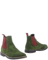 Темно-зеленые замшевые ботинки