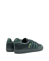 Мужские темно-зеленые замшевые низкие кеды от adidas