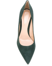 Темно-зеленые замшевые туфли от Gianvito Rossi