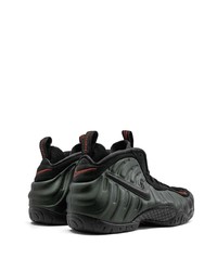 Мужские темно-зеленые кроссовки от Nike