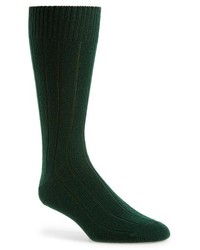 Темно-зеленые носки