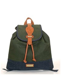 Темно-зеленый рюкзак