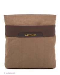 Темно-коричневая сумка почтальона от Calvin Klein