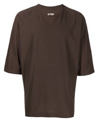 Мужская темно-коричневая футболка с круглым вырезом от Homme Plissé Issey Miyake
