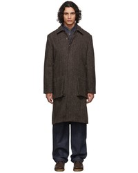 Темно-коричневое длинное пальто с узором "в ёлочку"