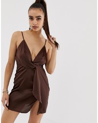 Темно-коричневое платье-комбинация