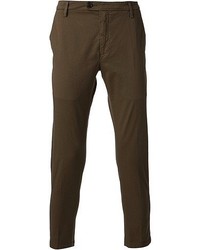 Темно-коричневые брюки чинос