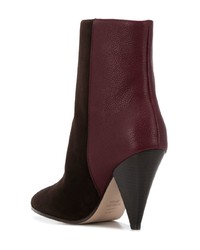 Темно-коричневые замшевые ботильоны от Stuart Weitzman