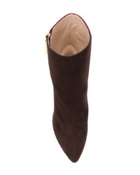 Темно-коричневые замшевые ботильоны от Stuart Weitzman