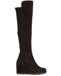 Женские темно-коричневые замшевые ботинки от Stuart Weitzman