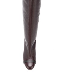 Темно-коричневые кожаные сапоги от Stuart Weitzman