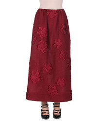 Темно-красная длинная юбка с цветочным принтом