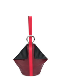 Темно-красная кожаная сумка-мешок от Alexander McQueen