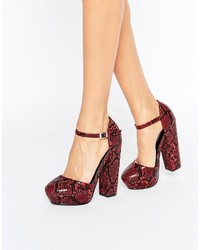 Темно-красная обувь от Daisy Street