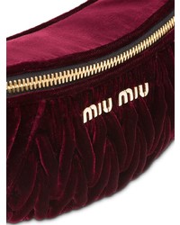 Темно-красная поясная сумка от Miu Miu