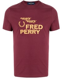 Мужская темно-красная футболка с круглым вырезом с принтом от Fred Perry