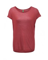 Женская темно-красная футболка