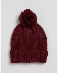 Женская темно-красная шапка