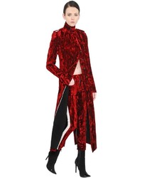 Темно-красное бархатное пальто