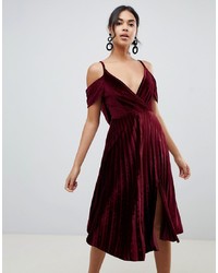 Темно-красное бархатное платье-комбинация со складками от ASOS DESIGN