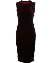 Темно-красное бархатное платье от Tom Ford