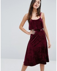 Темно-красное бархатное платье от Warehouse