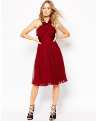 Темно-красное коктейльное платье со складками от Needle & Thread