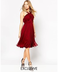 Темно-красное коктейльное платье со складками от Needle & Thread
