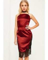 Темно-красное кружевное платье с вышивкой