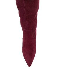 Темно-красные замшевые ботфорты от Stuart Weitzman