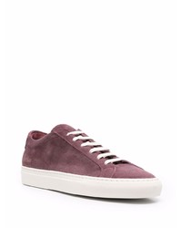 Мужские темно-красные замшевые низкие кеды от Common Projects