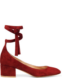 Темно-красные замшевые туфли от Gianvito Rossi