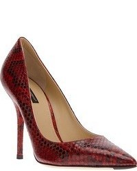 Темно-красные кожаные туфли со змеиным рисунком от Dolce & Gabbana