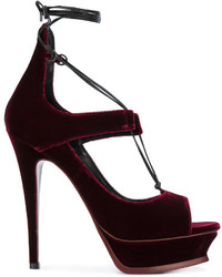 Темно-красные кружевные туфли от Saint Laurent