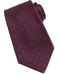 Темно-красный галстук в горошек