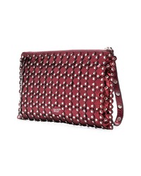 Темно-красный кожаный клатч с шипами от RED Valentino