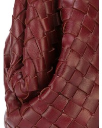 Темно-красный кожаный клатч от Bottega Veneta
