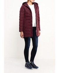 Женский темно-красный пуховик от Helly Hansen