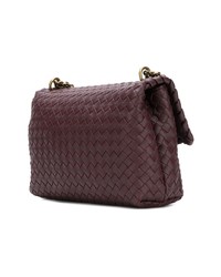 Темно-пурпурная кожаная сумка через плечо от Bottega Veneta