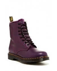 Темно-пурпурная обувь