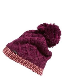 Темно-пурпурная шапка