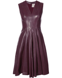 Темно-пурпурное кожаное платье от Carolina Herrera
