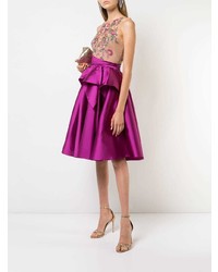 Темно-пурпурное кружевное платье с пышной юбкой с вышивкой от Marchesa Notte