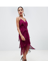 Темно-пурпурное облегающее платье c бахромой