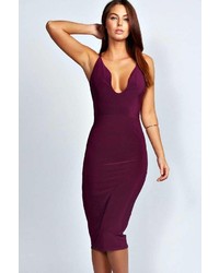 Темно-пурпурное облегающее платье