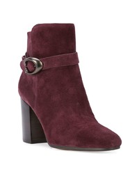 Темно-пурпурные замшевые ботильоны от Coach