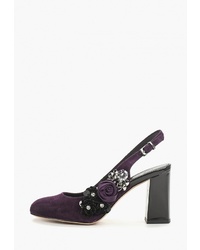 Темно-пурпурные замшевые туфли с украшением от Covani