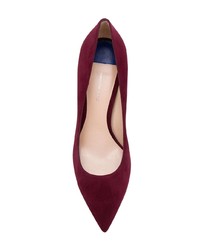 Темно-пурпурные замшевые туфли от Stuart Weitzman